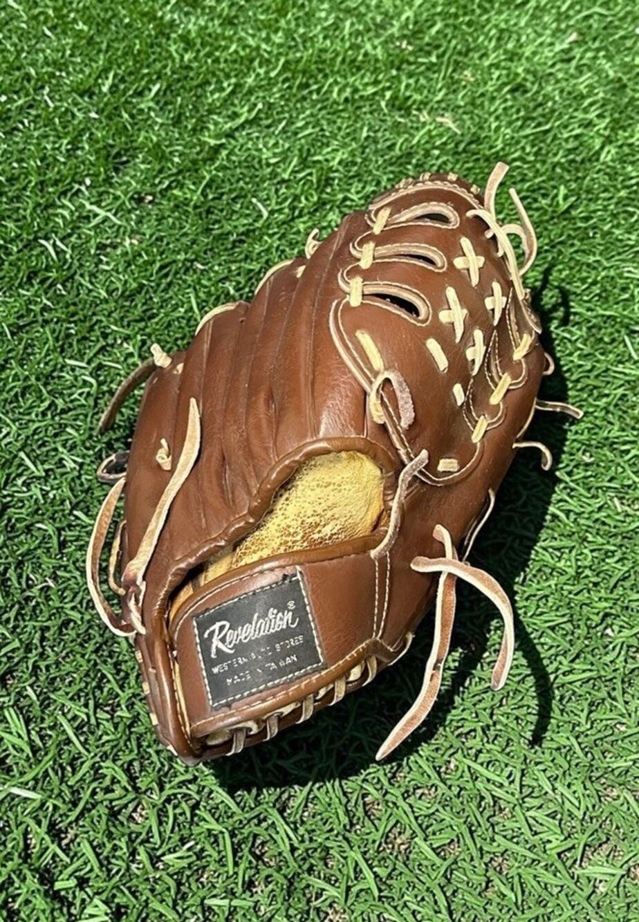 Baseball Glove Revelation G1204 Brown Leather Softball MIT Right Hand Throw